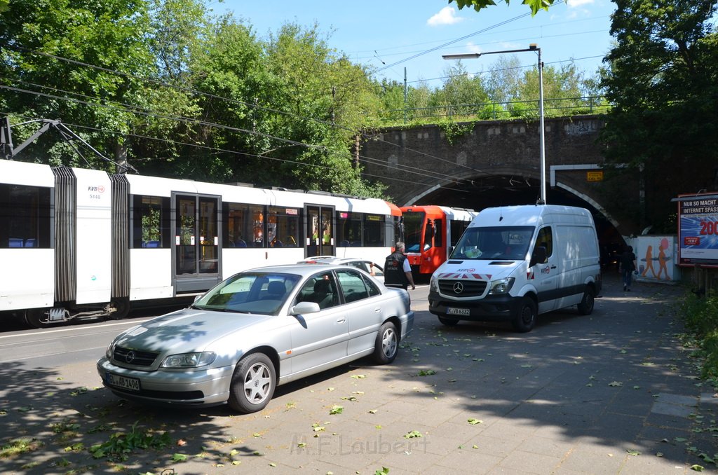 KVB Bahn defekt Koeln Buchheim Heidelbergerstr P46.JPG - Miklos Laubert